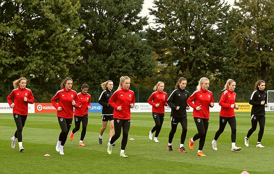 Thirty-Two Minutes of Hamstring, and the Ledger of Two Teams Thirty-Two Minutes of Hamstring, and the Ledger of Two Teams